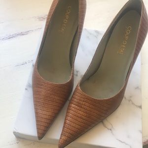 Tan/Light brown snake print heels